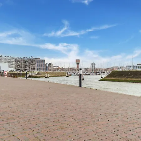 アパート Next To The Casino ブランケンベルヘ